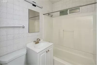 1945 NE Bell Dr, Portland, OR 97220 - Photo 14