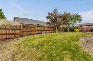 683 NE Summerfield St, McMinnville, OR 97128 - Photo 30