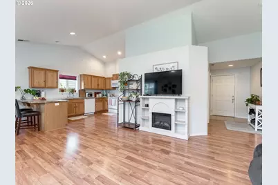 683 NE Summerfield St, McMinnville, OR 97128 - Photo 8