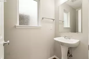 1062 SE Tamango St, Hillsboro, OR 97123 - Photo 18