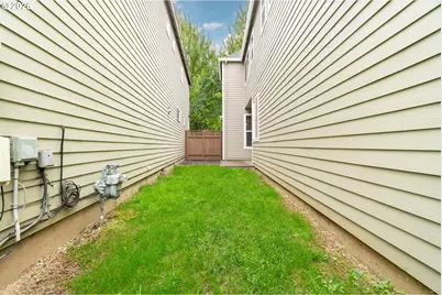 1062 SE Tamango St, Hillsboro, OR 97123 - Photo 16