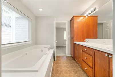 1062 SE Tamango St, Hillsboro, OR 97123 - Photo 30