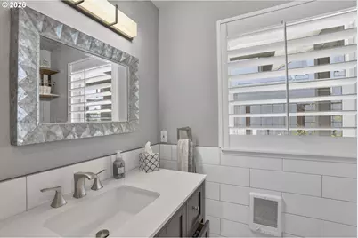 2630 N Hayden Island Dr #17, Portland, OR 97217 - Photo 30