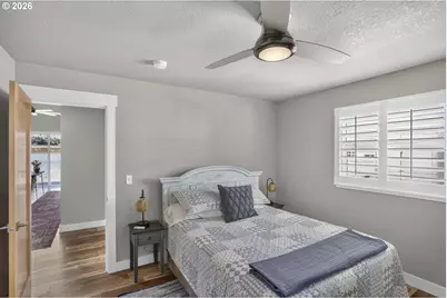 2630 N Hayden Island Dr #17, Portland, OR 97217 - Photo 32