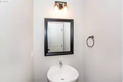 12813 NE 109th St, Vancouver, WA 98682 - Photo 10