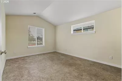 3223 SE 122nd Ave, Portland, OR 97236 - Photo 12