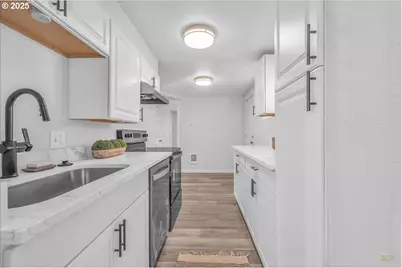 8125 SE 52nd Ave, Portland, OR 97206 - Photo 4