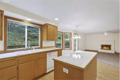 109 Cliff Wood Ln, Kelso, WA 98626 - Photo 12