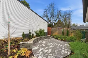 330 SE 50th Ave, Portland, OR 97215 - Photo 38