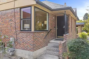 1524 SE 24th Ave, Portland, OR 97214 - Photo 2