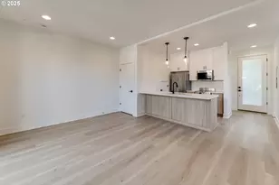 3725 N Michigan Ave, Portland, OR 97227 - Photo 12