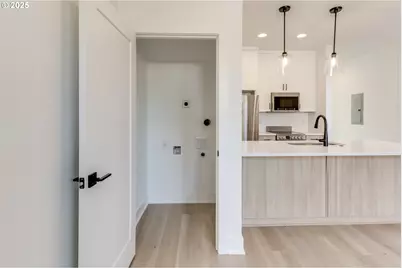 3725 N Michigan Ave, Portland, OR 97227 - Photo 14