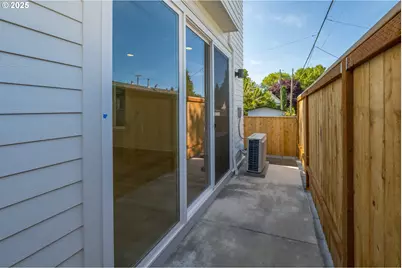 3725 N Michigan Ave, Portland, OR 97227 - Photo 4