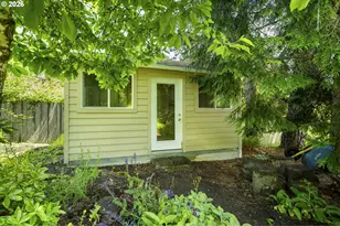 1389 SW Taylors Ferry Ct, Portland, OR 97219 - Photo 28