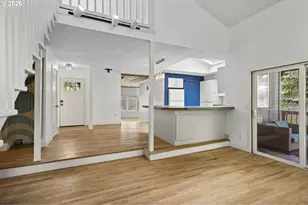1389 SW Taylors Ferry Ct, Portland, OR 97219 - Photo 8