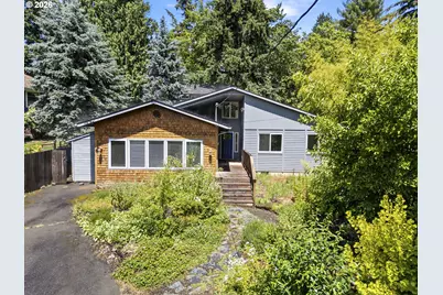 1389 SW Taylors Ferry Ct, Portland, OR 97219 - Photo 2