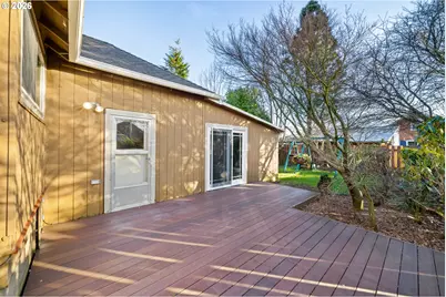 2507 6th St, Tillamook, OR 97141 - Photo 8