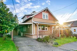 2507 6th St, Tillamook, OR 97141 - Photo 2