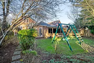 2507 6th St, Tillamook, OR 97141 - Photo 6