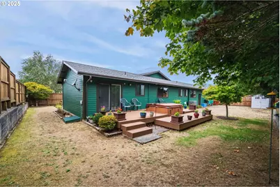 1915 Arthur St, North Bend, OR 97459 - Photo 42