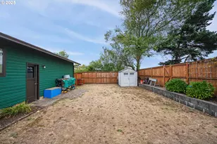 1915 Arthur St, North Bend, OR 97459 - Photo 38