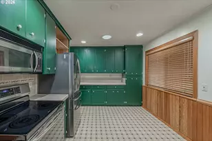 1740 Pennsylvania Ave, Coos Bay, OR 97420 - Photo 12