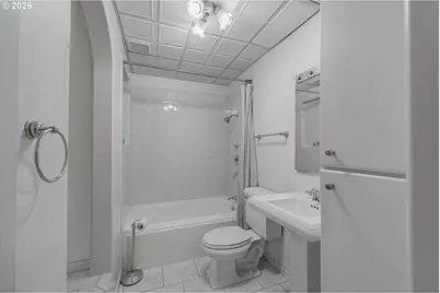 1740 Pennsylvania Ave, Coos Bay, OR 97420 - Photo 18