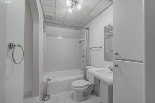 1740 Pennsylvania Ave, Coos Bay, OR 97420 - Photo 18