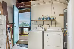 102 W Grand Ave, Astoria, OR 97103 - Photo 28