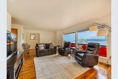 102 W Grand Ave, Astoria, OR 97103 - Photo 6