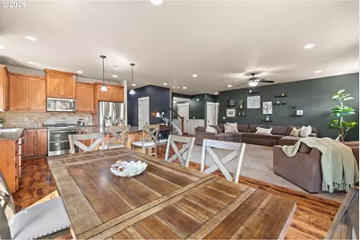 20266 Chanticleer Dr, Oregon City, OR 97045 - Photo 12