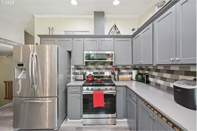 11550 SE Abby Ln, Clackamas, OR 97015 - Photo 18