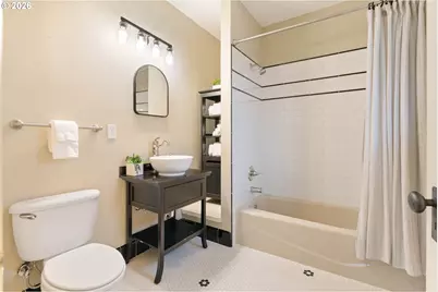 118 NW King Ave #52, Portland, OR 97210 - Photo 22