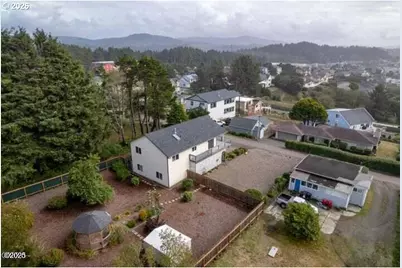 1706 NW 51st, Lincoln City, OR 97367 - Photo 10