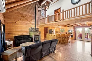 25128 Lawrence Rd, Junction City, OR 97448 - Photo 4