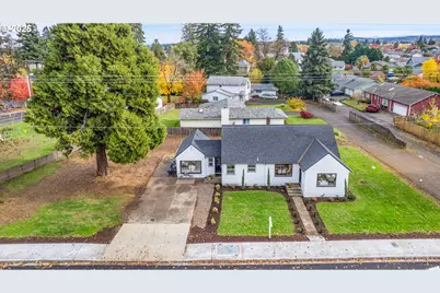 574 S Ivy St, Canby, OR 97013 - Photo 4