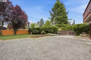 15904 SE Harrison St, Portland, OR 97233 - Photo 38