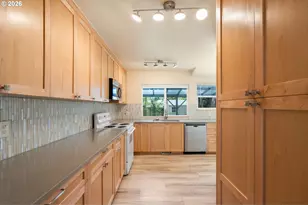 3215 E 30th St, Vancouver, WA 98661 - Photo 6