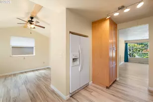 3215 E 30th St, Vancouver, WA 98661 - Photo 10