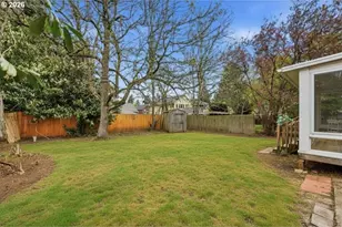 5823 SE Insley St, Portland, OR 97206 - Photo 32