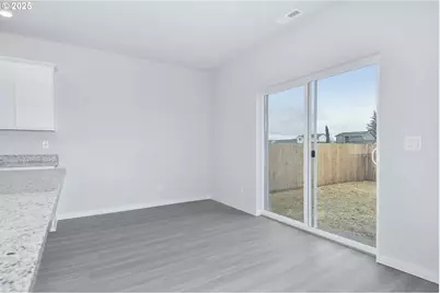 1393 Owl Ave, Woodburn, OR 97071 - Photo 10