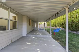 15990 NW Rondos Dr, Portland, OR 97229 - Photo 38