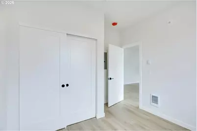 2071 NE Davis St, Portland, OR 97232 - Photo 12