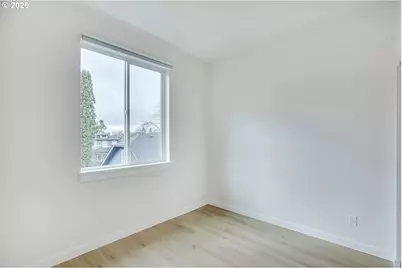2071 NE Davis St, Portland, OR 97232 - Photo 4
