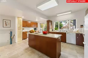 2755 D St NE, Salem, OR 97301 - Photo 8