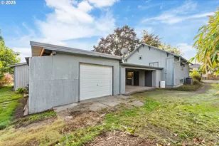 2755 D St NE, Salem, OR 97301 - Photo 32