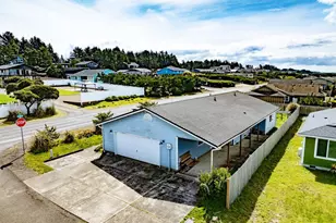 816 325th Pl, Ocean Park, WA 98640 - Photo 20