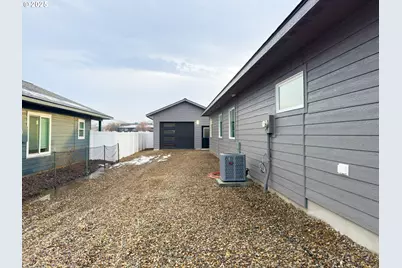 670 E St, Baker City, OR 97814 - Photo 38