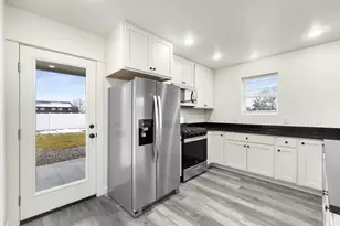 670 E St, Baker City, OR 97814 - Photo 12