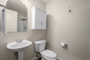 13607 NW Payne Dr, Portland, OR 97229 - Photo 24